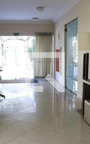 Apartamento à venda com 82m², 3 quartos e 2 vagas Apartamento à venda com 82m², 3 quartos e 2 vagasHall social