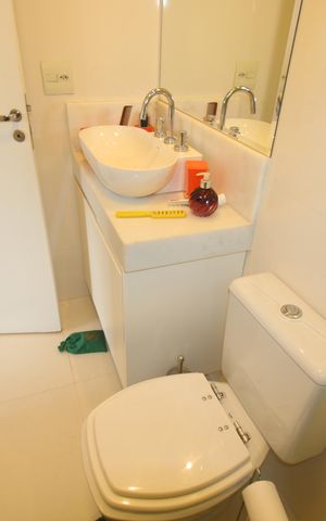Apartamento à venda com 400m², 3 quartos e 5 vagasQuarto 4 - Banheiro
