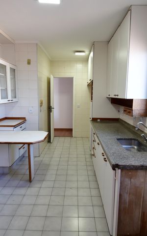 Apartamento para alugar com 98m², 3 quartos e 1 vagaCozinha