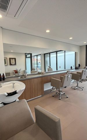 Studio à venda com 43m², 1 quarto e sem vaga Studio à venda com 43m², 1 quarto e sem vagaSalão de Beleza