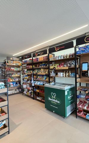 Studio à venda com 43m², 1 quarto e sem vaga Studio à venda com 43m², 1 quarto e sem vagaMercado