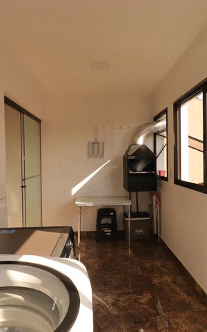 Casa à venda com 245m², 3 quartos e 2 vagasÁrea de Serviço
