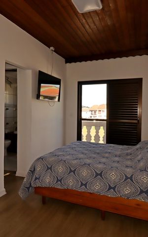 Casa à venda com 245m², 3 quartos e 2 vagasSuíte