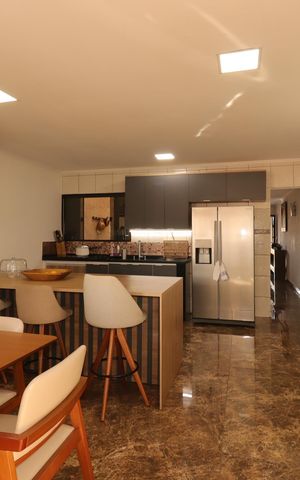 Casa à venda com 245m², 3 quartos e 2 vagasCozinha