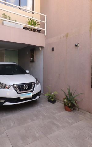 Casa à venda com 245m², 3 quartos e 2 vagasGaragem