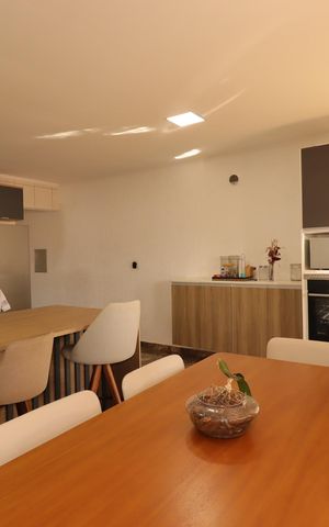 Casa à venda com 245m², 3 quartos e 2 vagasCozinha