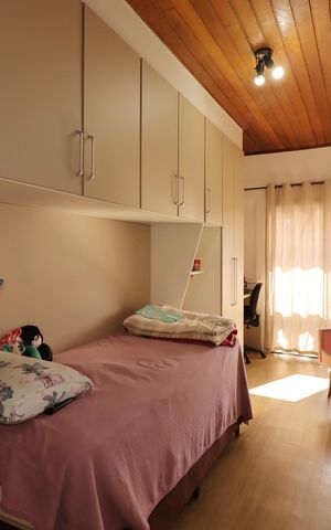 Casa à venda com 245m², 3 quartos e 2 vagasQuarto 1
