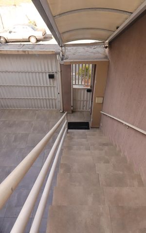 Casa à venda com 245m², 3 quartos e 2 vagasEntrada