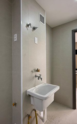 Apartamento à venda com 81m², 2 quartos e 1 vaga Apartamento à venda com 81m², 2 quartos e 1 vagaÁrea de Serviço
