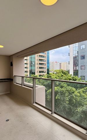 Apartamento à venda com 81m², 2 quartos e 1 vaga Apartamento à venda com 81m², 2 quartos e 1 vagaVaranda