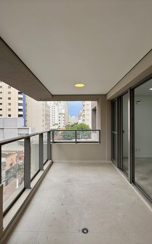 Apartamento à venda com 81m², 2 quartos e 1 vaga Apartamento à venda com 81m², 2 quartos e 1 vagaVaranda