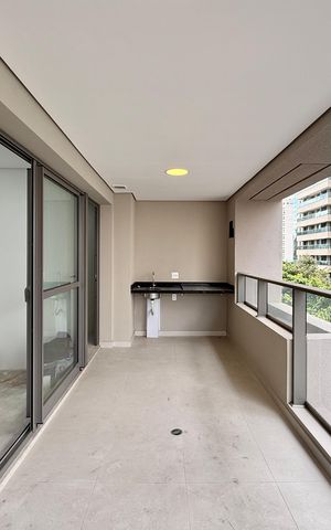 Apartamento à venda com 81m², 2 quartos e 1 vaga Apartamento à venda com 81m², 2 quartos e 1 vagaVaranda
