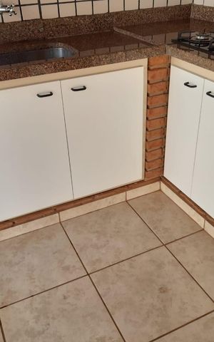 Casa para alugar com 300m², 4 quartos e 4 vagas Casa para alugar com 300m², 4 quartos e 4 vagasCozinha