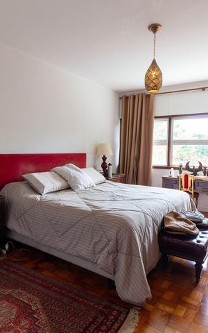 Casa à venda com 400m², 3 quartos e 4 vagas Casa à venda com 400m², 3 quartos e 4 vagasQuarto