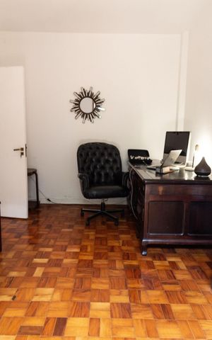Casa à venda com 400m², 3 quartos e 4 vagas Casa à venda com 400m², 3 quartos e 4 vagasQuarto