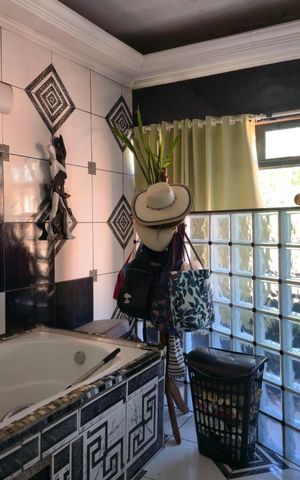 Casa para alugar com 200m², 3 quartos e 2 vagas Casa para alugar com 200m², 3 quartos e 2 vagasBanheiro da Suíte