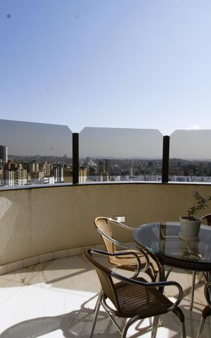 Apartamento à venda com 150m², 4 quartos e 3 vagasVaranda da Sala