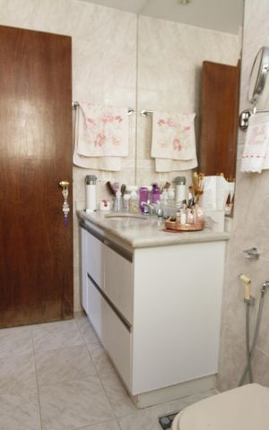 Apartamento à venda com 150m², 4 quartos e 3 vagasBanheiro da Suíte