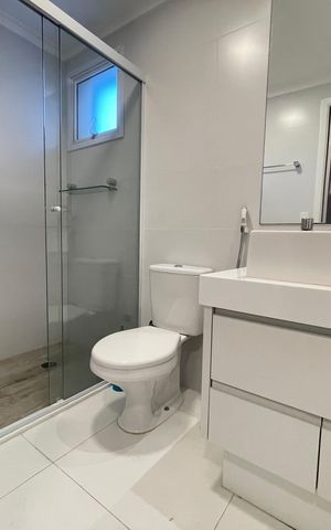 Apartamento à venda com 171m², 4 quartos e 3 vagas Apartamento à venda com 171m², 4 quartos e 3 vagasBanheiro 1