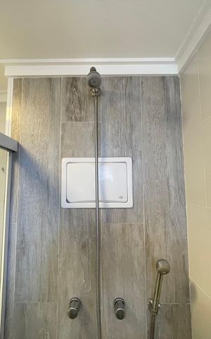Apartamento à venda com 171m², 4 quartos e 3 vagas Apartamento à venda com 171m², 4 quartos e 3 vagasBanheiro 3