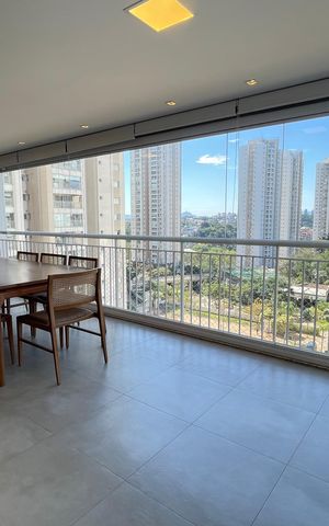 Apartamento à venda com 171m², 4 quartos e 3 vagas Apartamento à venda com 171m², 4 quartos e 3 vagasVaranda
