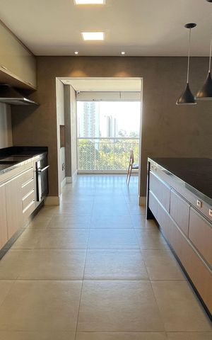 Apartamento à venda com 171m², 4 quartos e 3 vagas Apartamento à venda com 171m², 4 quartos e 3 vagasCozinha