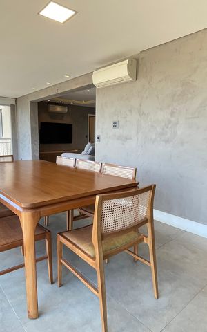 Apartamento à venda com 171m², 4 quartos e 3 vagas Apartamento à venda com 171m², 4 quartos e 3 vagasVaranda