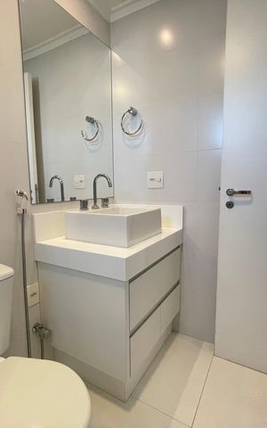 Apartamento à venda com 171m², 4 quartos e 3 vagas Apartamento à venda com 171m², 4 quartos e 3 vagasBanheiro 2