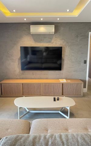 Apartamento à venda com 171m², 4 quartos e 3 vagas Apartamento à venda com 171m², 4 quartos e 3 vagasSala