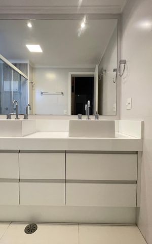 Apartamento à venda com 171m², 4 quartos e 3 vagas Apartamento à venda com 171m², 4 quartos e 3 vagasBanheiro 3