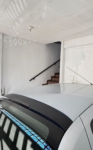 Casa à venda com 175m², 2 quartos e 1 vaga Casa à venda com 175m², 2 quartos e 1 vagaGaragem