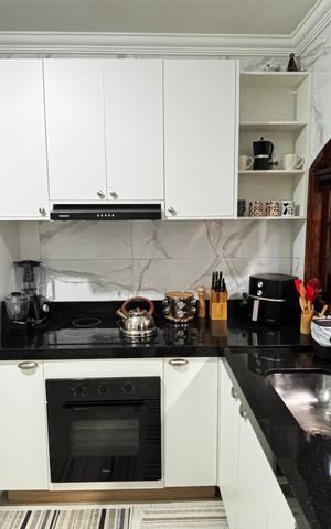 Casa à venda com 175m², 2 quartos e 1 vaga Casa à venda com 175m², 2 quartos e 1 vagaCozinha