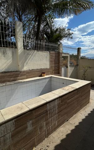 Casa para alugar com 181m², 4 quartos e 1 vagaÁrea comum - Piscina