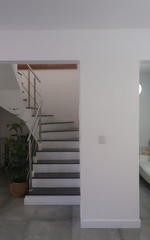 Casa de condomínio à venda com 106m², 3 quartos e 2 vagasSala