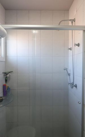 Casa de condomínio à venda com 106m², 3 quartos e 2 vagasBanheiro
