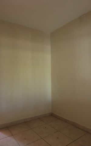 Casa à venda com 150m², 3 quartos e 1 vagaCorredor