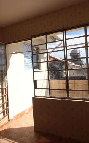 Casa à venda com 150m², 3 quartos e 1 vagaÁrea de serviço