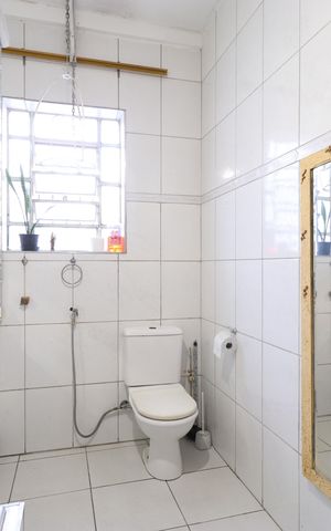 Casa para alugar com 230m², 1 quarto e 1 vagaBanheiro 