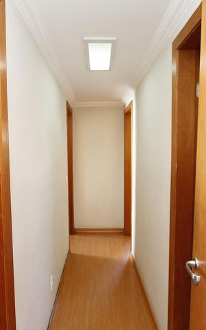 Apartamento à venda com 276m², 4 quartos e 4 vagasCorredor
