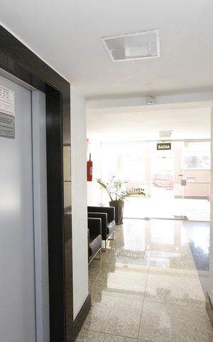Apartamento à venda com 276m², 4 quartos e 4 vagaselevador
