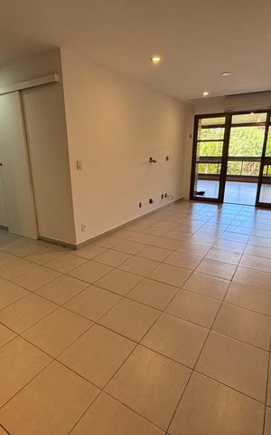 Apartamento à venda com 123m², 4 quartos e 3 vagas Apartamento à venda com 123m², 4 quartos e 3 vagasSala