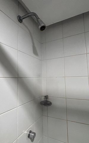 Apartamento à venda com 123m², 4 quartos e 3 vagas Apartamento à venda com 123m², 4 quartos e 3 vagasBanheiro do Quarto 1