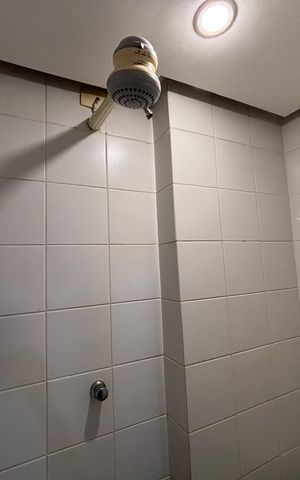 Apartamento à venda com 123m², 4 quartos e 3 vagas Apartamento à venda com 123m², 4 quartos e 3 vagasBanheiro de serviço