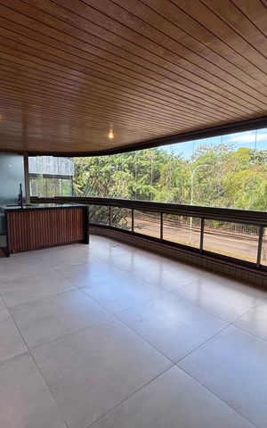 Apartamento à venda com 123m², 4 quartos e 3 vagas Apartamento à venda com 123m², 4 quartos e 3 vagasVaranda