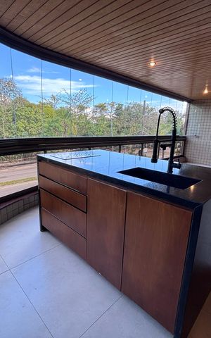 Apartamento à venda com 123m², 4 quartos e 3 vagas Apartamento à venda com 123m², 4 quartos e 3 vagasVaranda