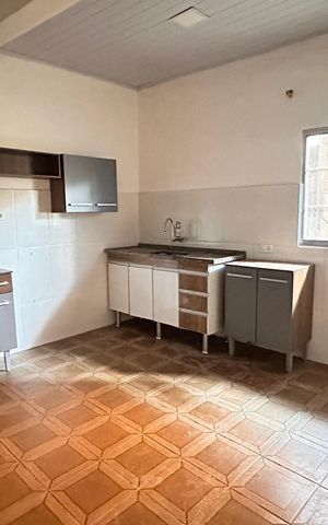 Casa para alugar com 80m², 2 quartos e sem vaga