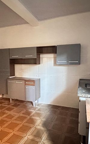 Casa para alugar com 80m², 2 quartos e sem vaga