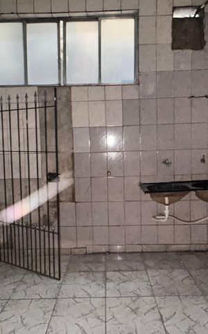 Casa para alugar com 80m², 2 quartos e sem vaga