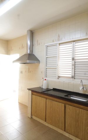 Casa para alugar com 380m², 6 quartos e 4 vagasCozinha