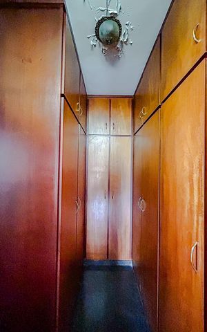 Casa à venda com 275m², 3 quartos e 2 vagasCloset da suíte
